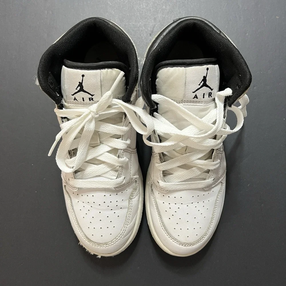 Nike Air Jordan 1 Mid GS White/Black Leather Mid Top Sneaker US 5Y DQ8423-132